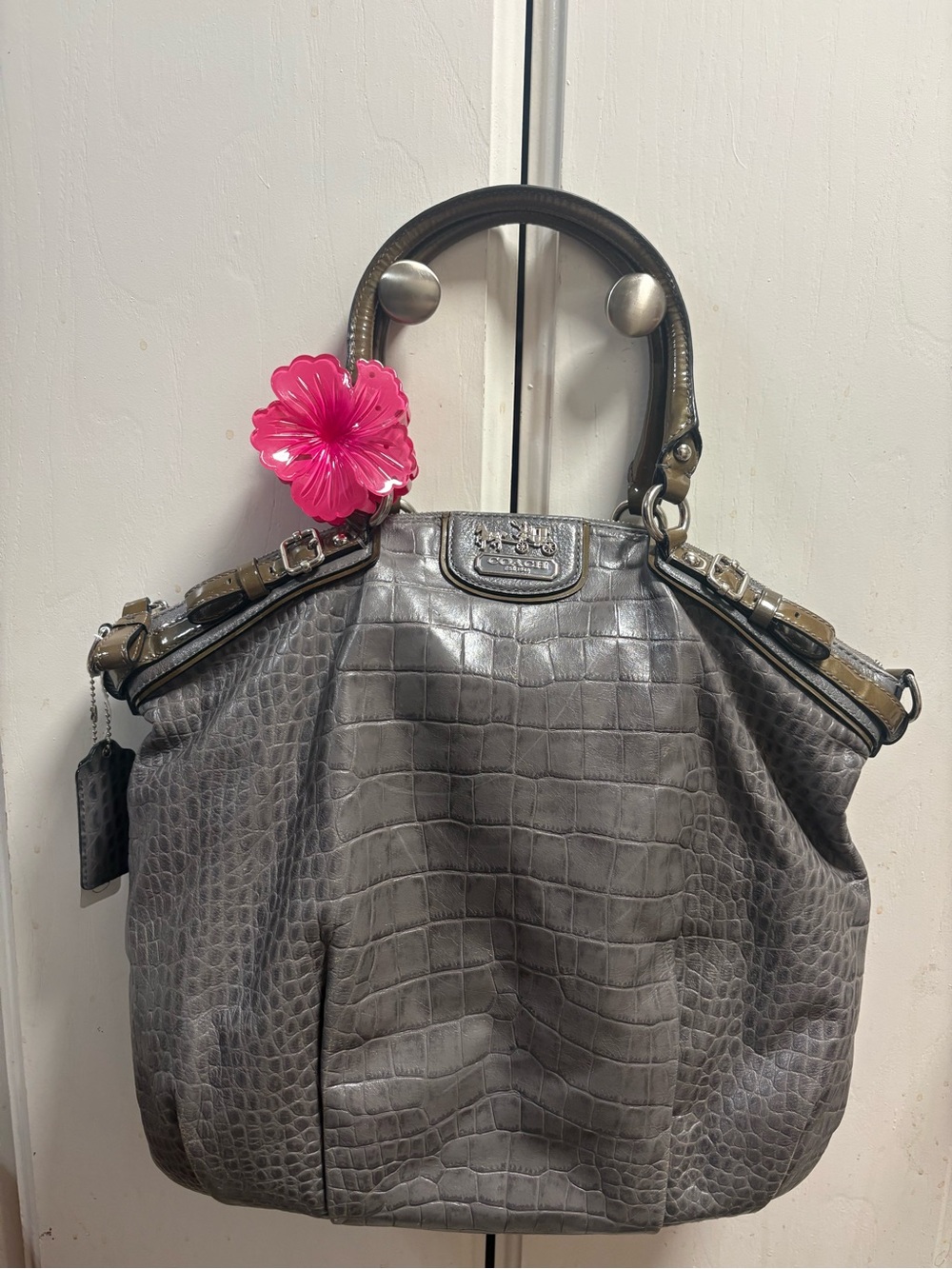 Authentic coach 2011 Grey and Green Crocodile Madison Lindsey Satchel